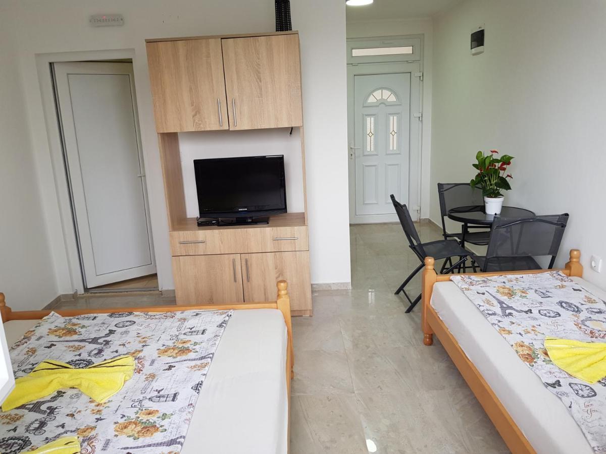 Apartmani Vila Ebra Utjeha Esterno foto