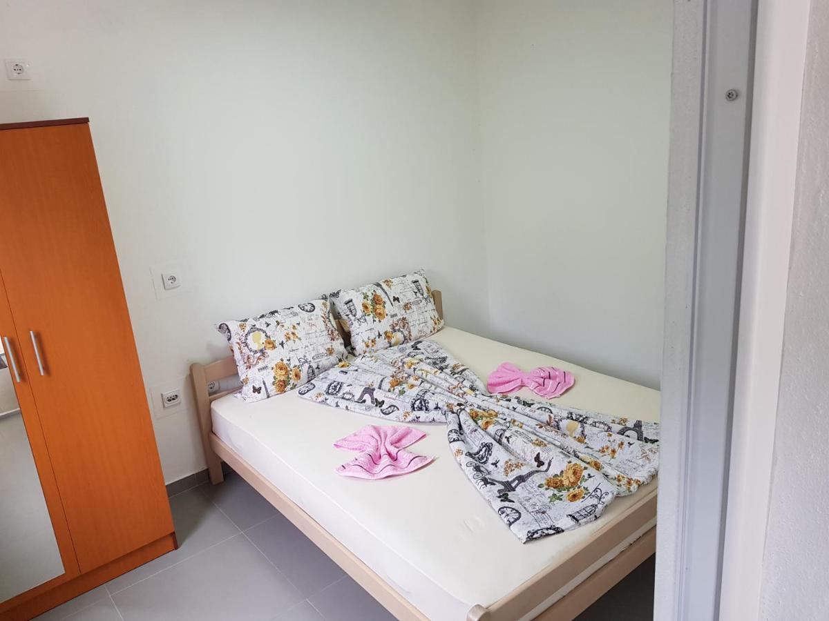 Apartmani Vila Ebra Utjeha Esterno foto