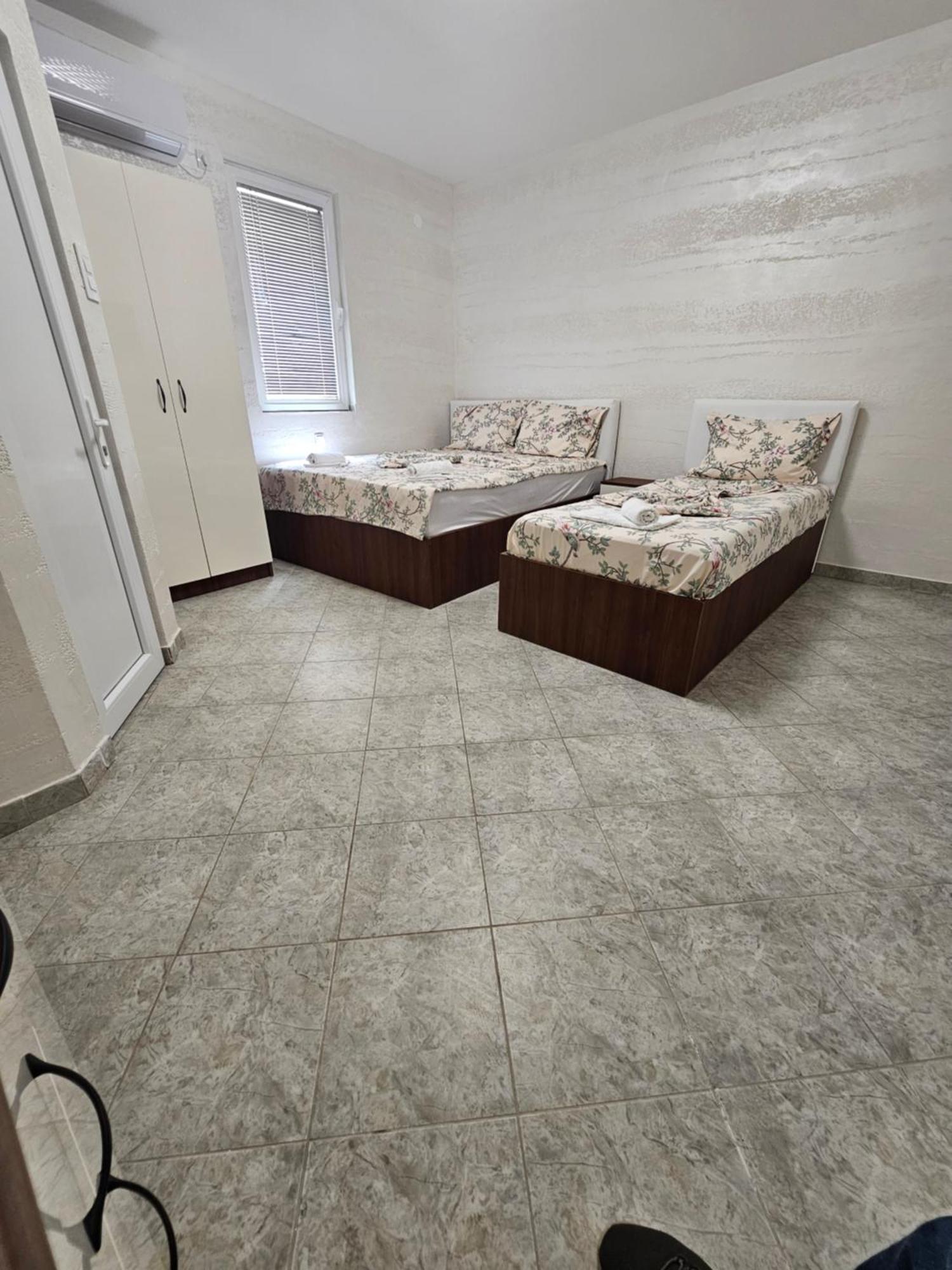 Apartmani Vila Ebra Utjeha Esterno foto