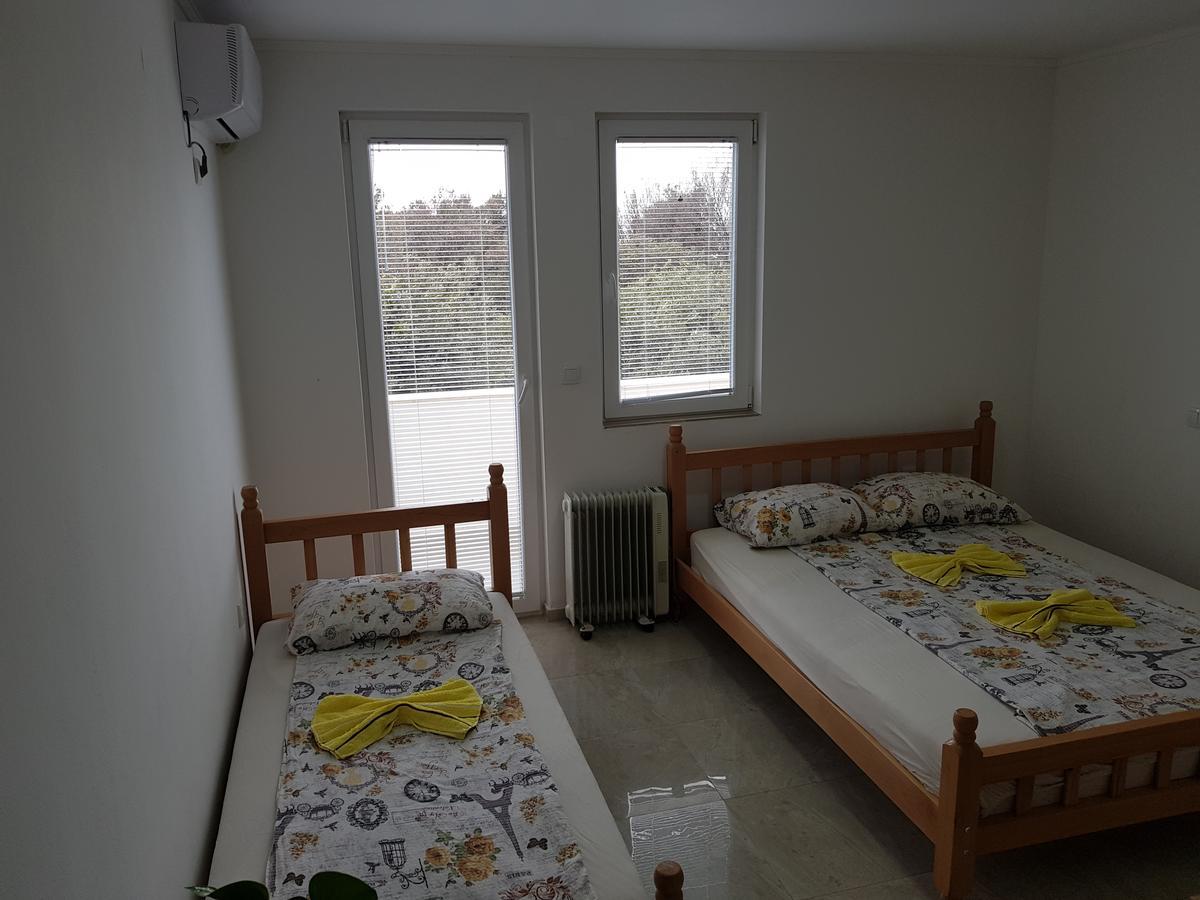 Apartmani Vila Ebra Utjeha Esterno foto