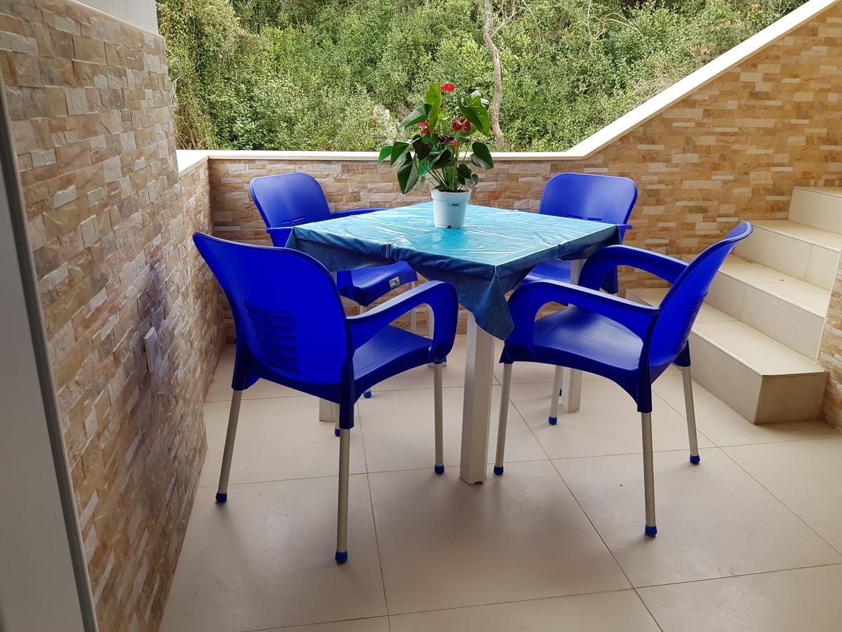 Apartmani Vila Ebra Utjeha Esterno foto